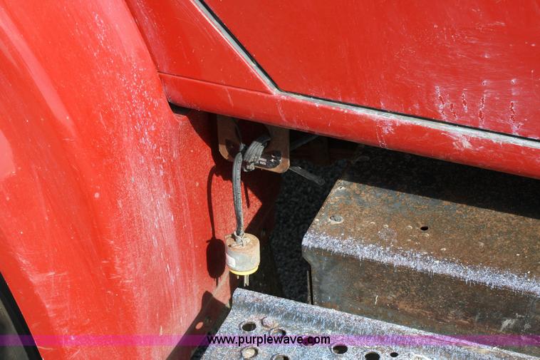 image for item 6421 1992 International Series 4700 4x2 dump truck