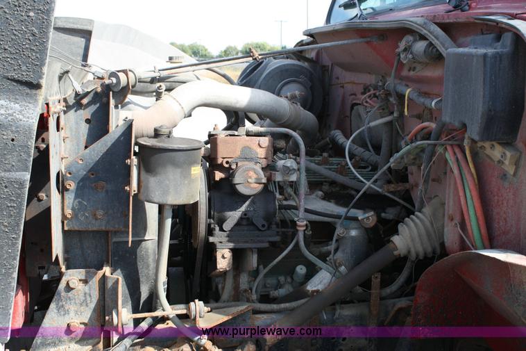 image for item 6421 1992 International Series 4700 4x2 dump truck