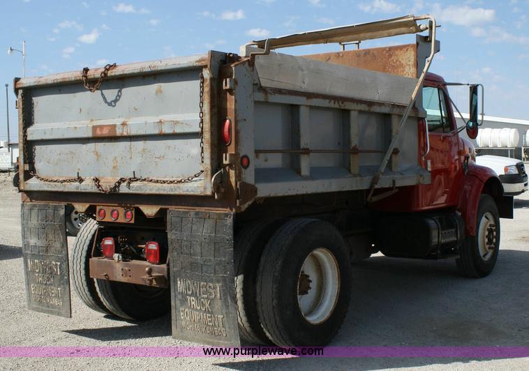 image for item 6422 1999 International Series 4700 single axle dump truck