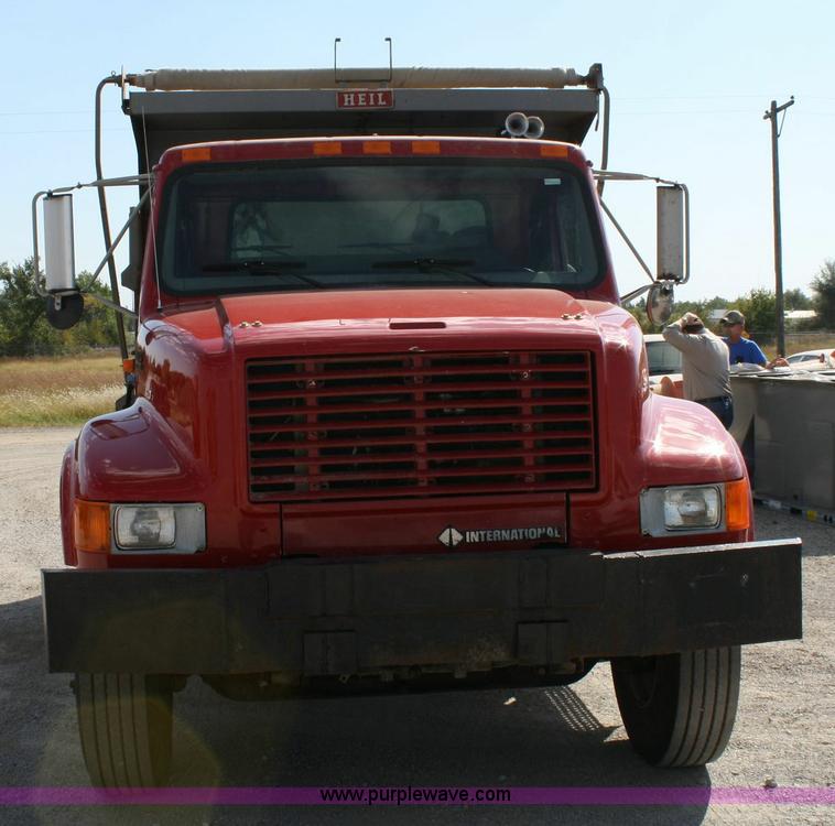 image for item 6422 1999 International Series 4700 single axle dump truck