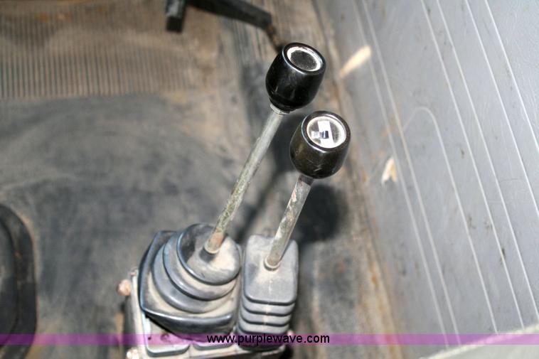 image for item 6422 1999 International Series 4700 single axle dump truck