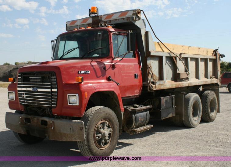 image for item 6423 1996 Ford LNT8000F tandem axle dump truck