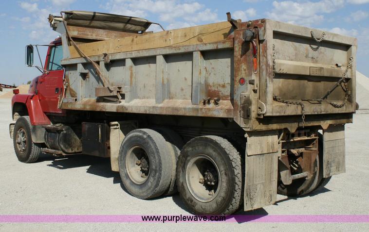 image for item 6423 1996 Ford LNT8000F tandem axle dump truck