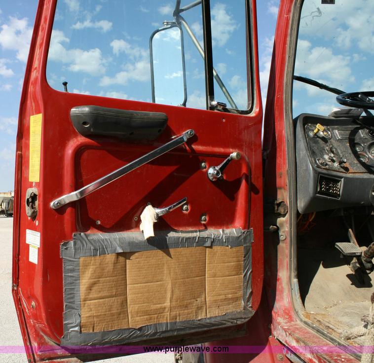 image for item 6423 1996 Ford LNT8000F tandem axle dump truck