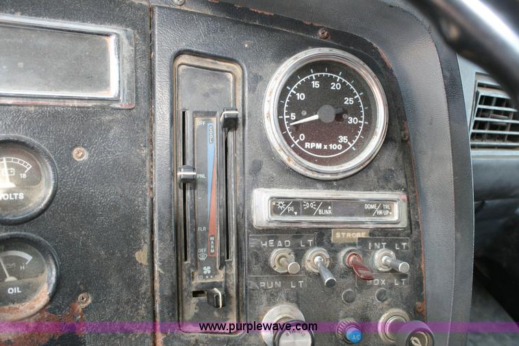 image for item 6423 1996 Ford LNT8000F tandem axle dump truck