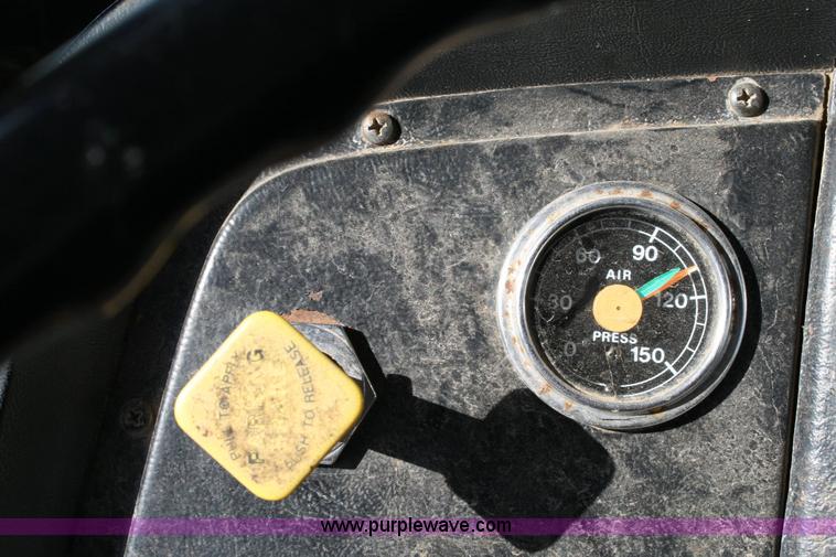 image for item 6423 1996 Ford LNT8000F tandem axle dump truck