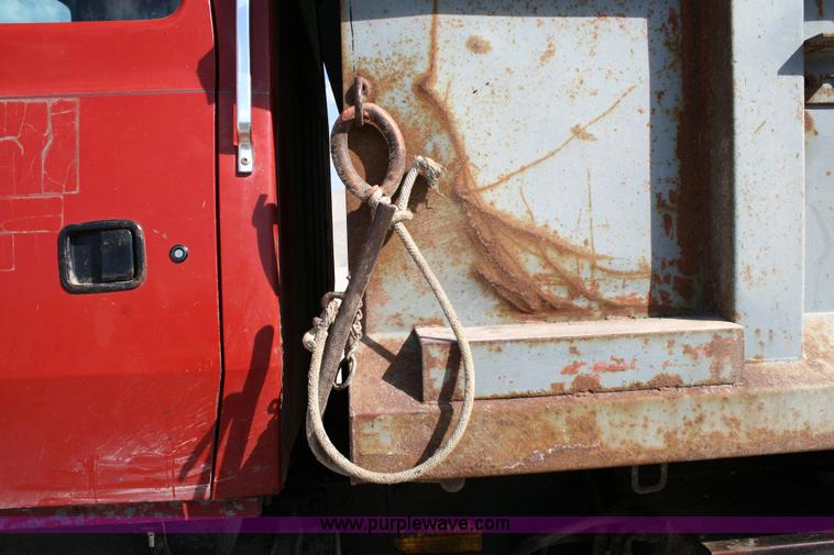 image for item 6423 1996 Ford LNT8000F tandem axle dump truck