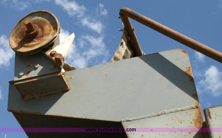 image for item 6423 1996 Ford LNT8000F tandem axle dump truck