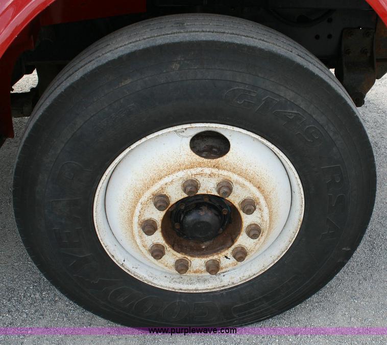 image for item 6423 1996 Ford LNT8000F tandem axle dump truck