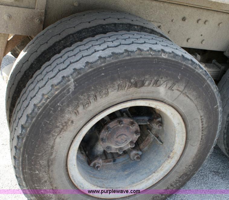 image for item 6423 1996 Ford LNT8000F tandem axle dump truck