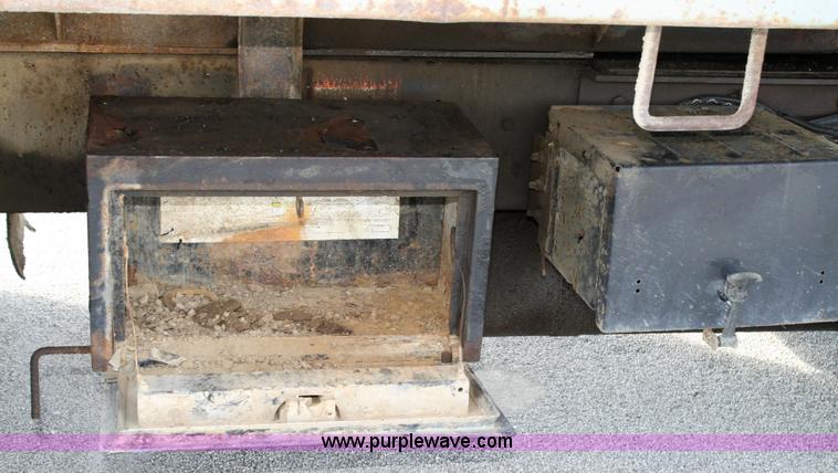 image for item 6423 1996 Ford LNT8000F tandem axle dump truck