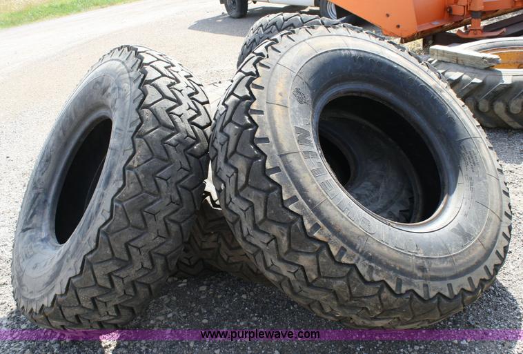 image for item 6424 (5) Michelin 14.00R24 tires