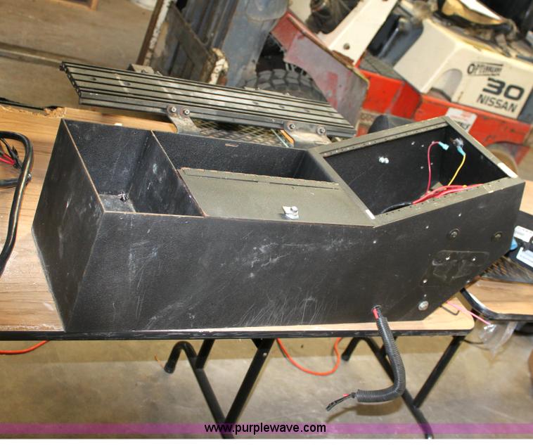 image for item 6558 Assorted law enforcement automotive supplies