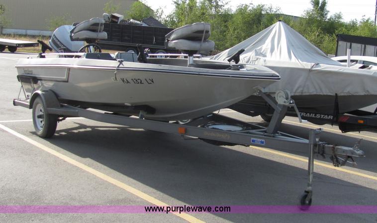 image for item 2233 1986 Speedliner 16' boat with trailer