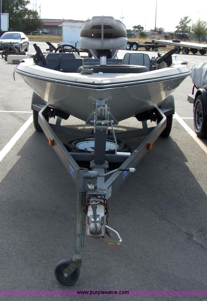 image for item 2233 1986 Speedliner 16' boat with trailer