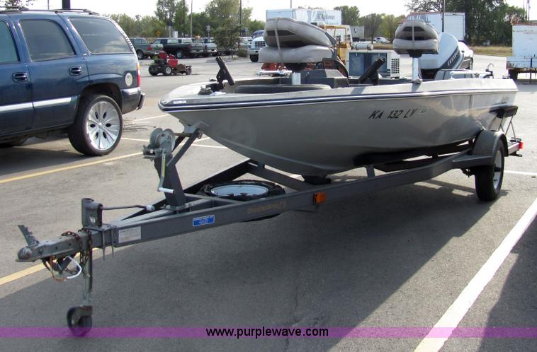 image for item 2233 1986 Speedliner 16' boat with trailer