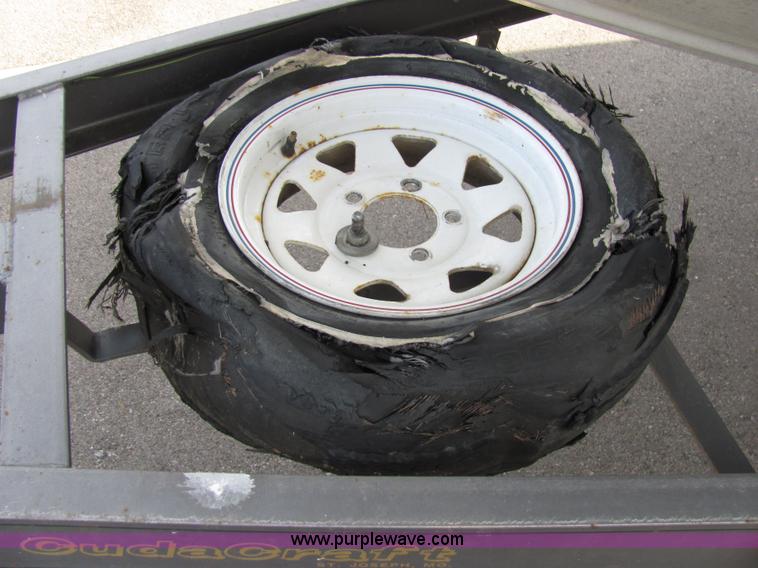 image for item 2233 1986 Speedliner 16' boat with trailer