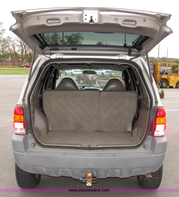 image for item 2235 2001 Ford Escape XLT