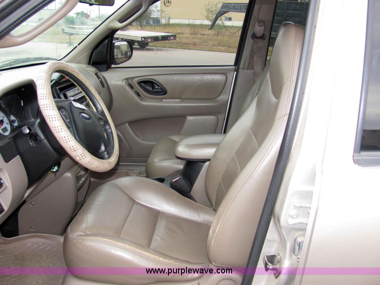 image for item 2235 2001 Ford Escape XLT