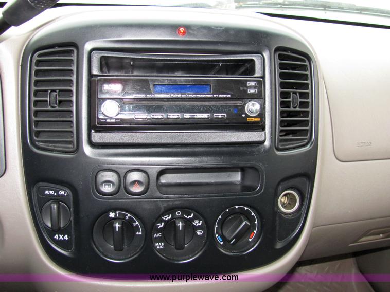 image for item 2235 2001 Ford Escape XLT