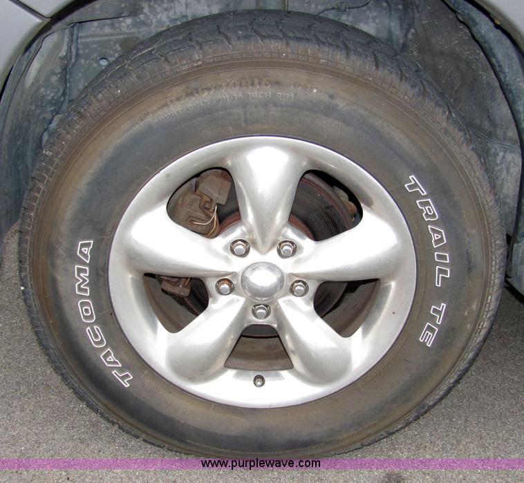 image for item 2235 2001 Ford Escape XLT