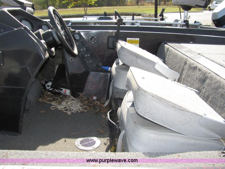 image for item 2236 1990 Tracker Pro Series Nitro 170 16' boat with trailer and cover