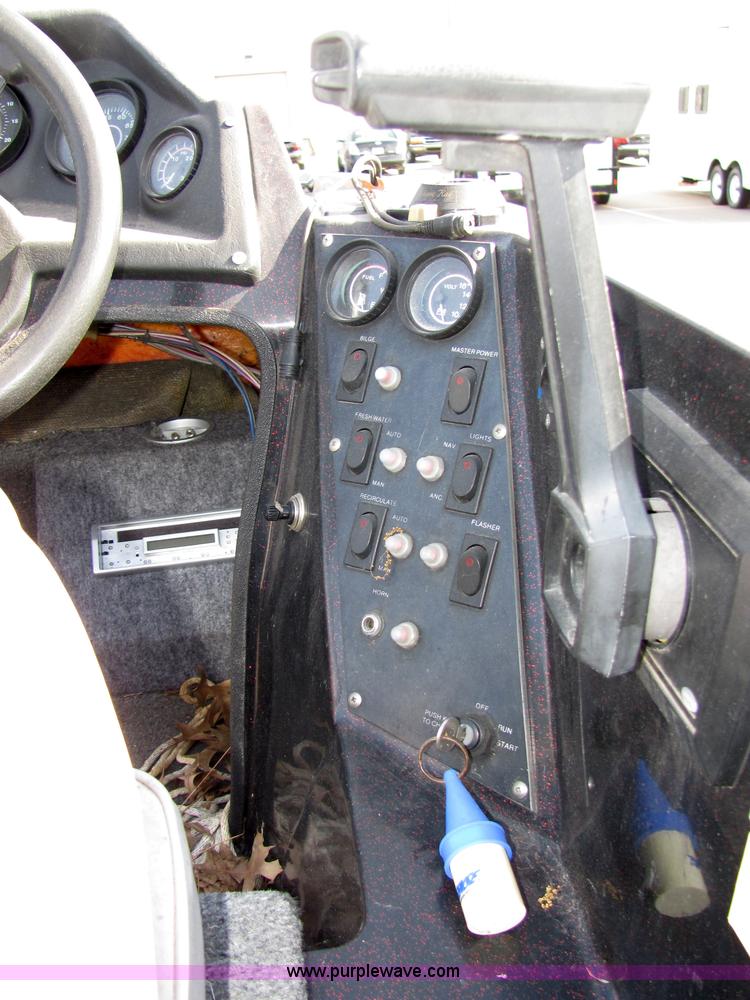 image for item 2236 1990 Tracker Pro Series Nitro 170 16' boat with trailer and cover