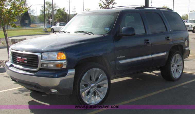 image for item 2237 2001 GMC Yukon