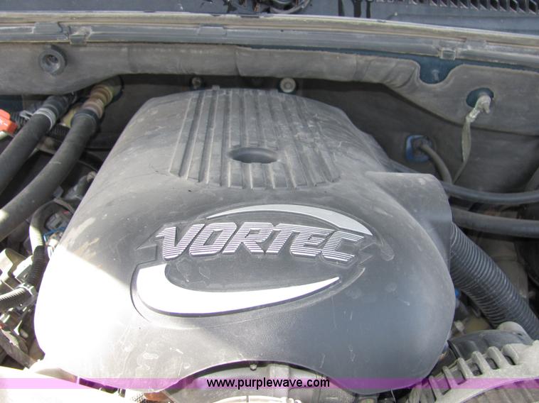 image for item 2237 2001 GMC Yukon