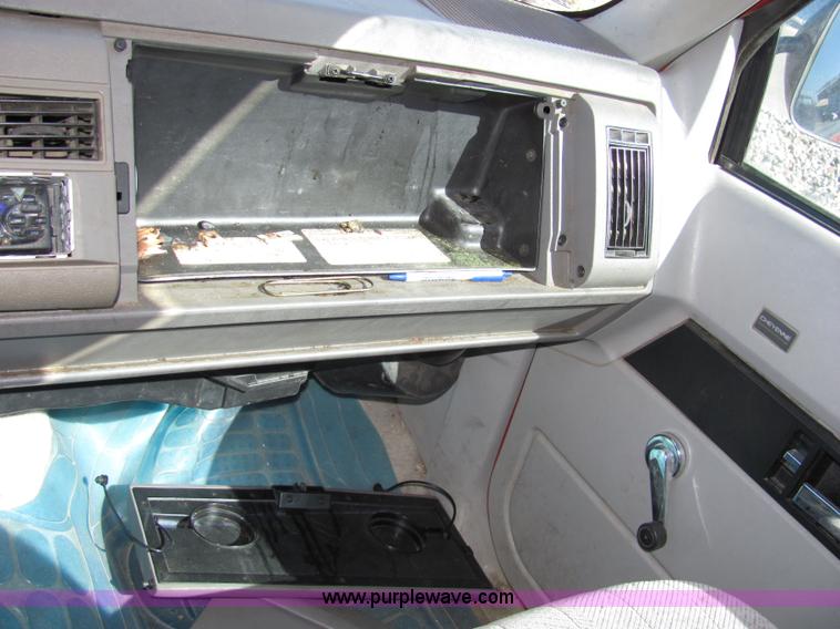 image for item 2239 1992 Chevrolet C1500 pickup truck