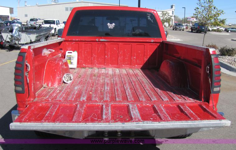 image for item 2239 1992 Chevrolet C1500 pickup truck