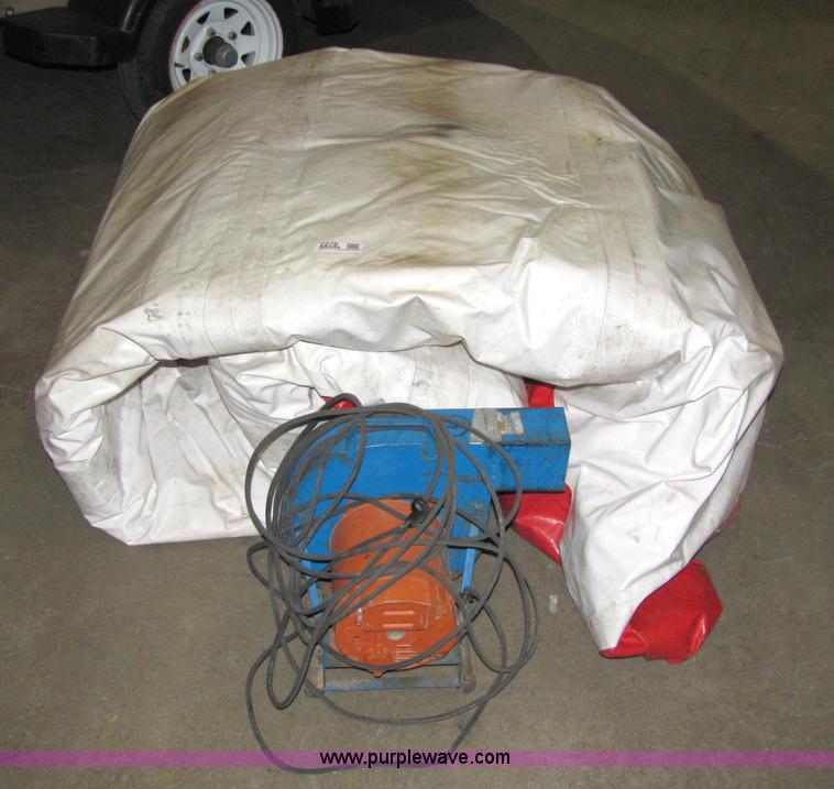 image for item 2270 Portable blow-up playpen with blower