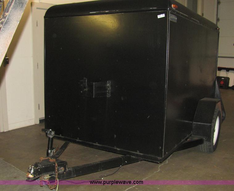 image for item 2276 1989 8' Blair enclosed trailer