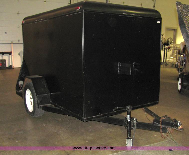 image for item 2276 1989 8' Blair enclosed trailer