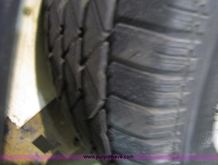 image for item 2276 1989 8' Blair enclosed trailer