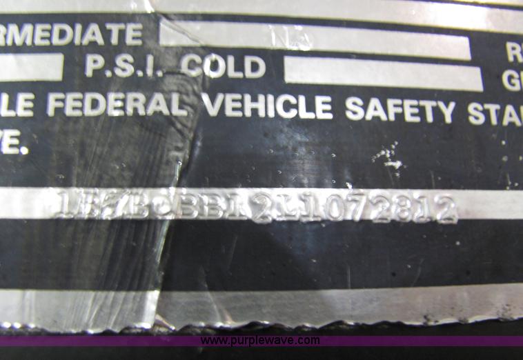 image for item 2276 1989 8' Blair enclosed trailer