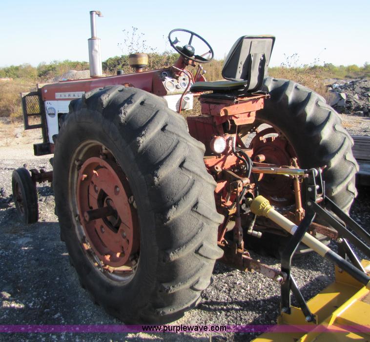 image for item 2704 1960 Farmall 560 tractor