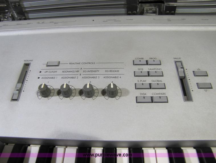 image for item 5201 Korg Triton music workstation/sampler keyboard