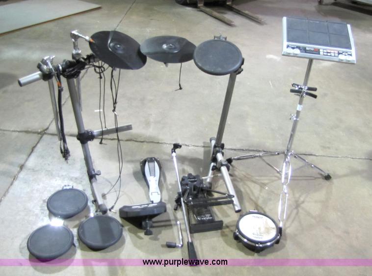 image for item 5202 Roland Percussion sound module electric drum set