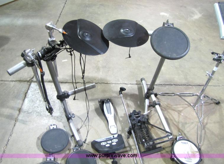 image for item 5202 Roland Percussion sound module electric drum set