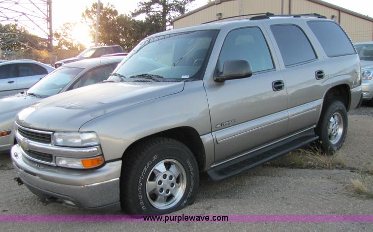 image for item 5259 2000 Chevrolet Tahoe K1500 Non-repairable certificate, parts only