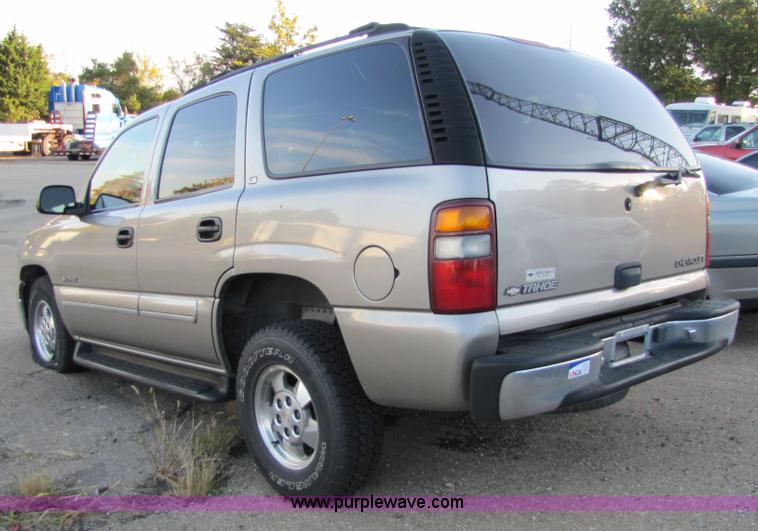 image for item 5259 2000 Chevrolet Tahoe K1500 Non-repairable certificate, parts only