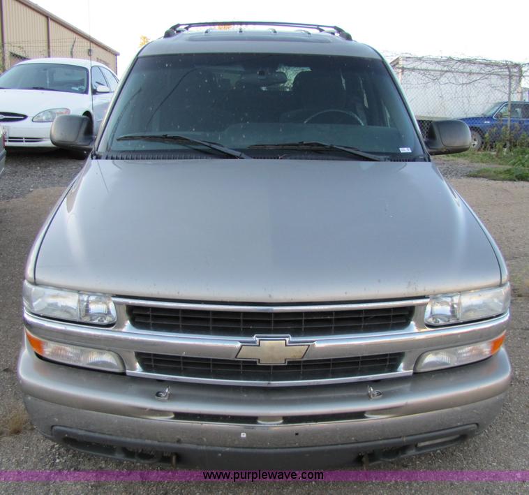 image for item 5259 2000 Chevrolet Tahoe K1500 Non-repairable certificate, parts only