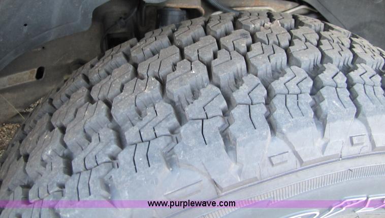 image for item 5259 2000 Chevrolet Tahoe K1500 Non-repairable certificate, parts only