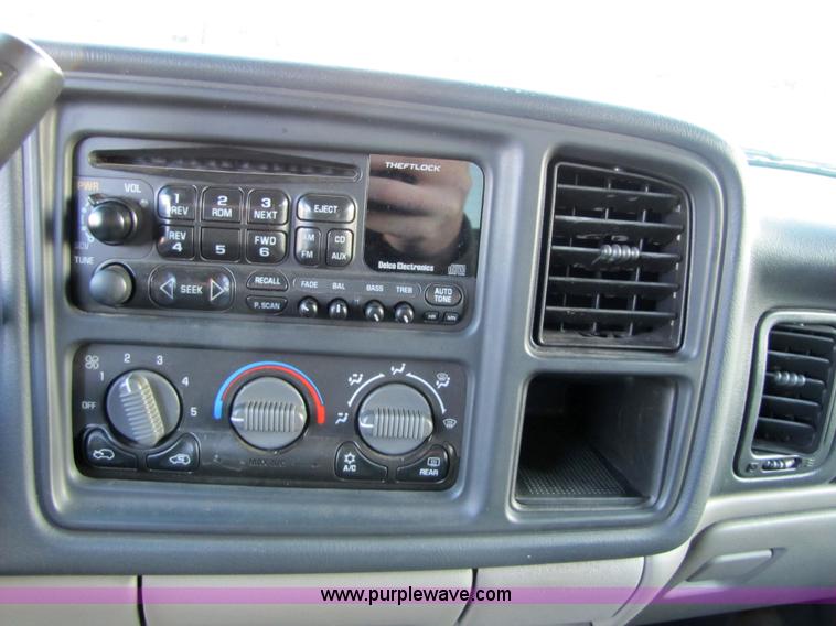 image for item 5259 2000 Chevrolet Tahoe K1500 Non-repairable certificate, parts only