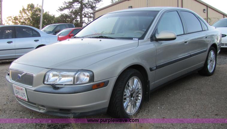 image for item 5260 2001 Volvo S80