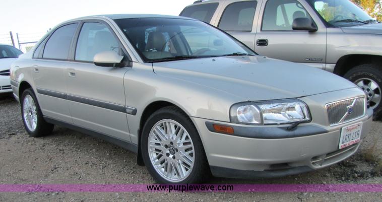 image for item 5260 2001 Volvo S80
