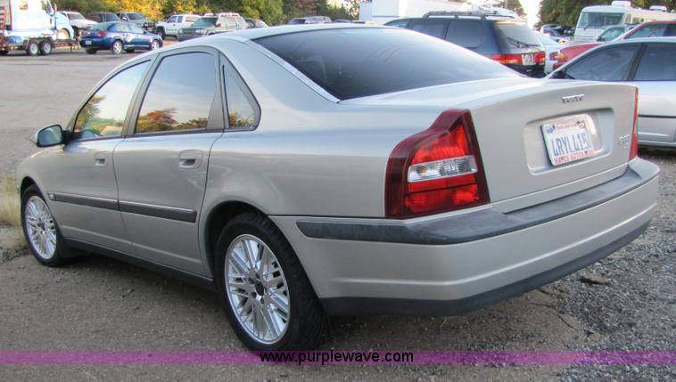 image for item 5260 2001 Volvo S80