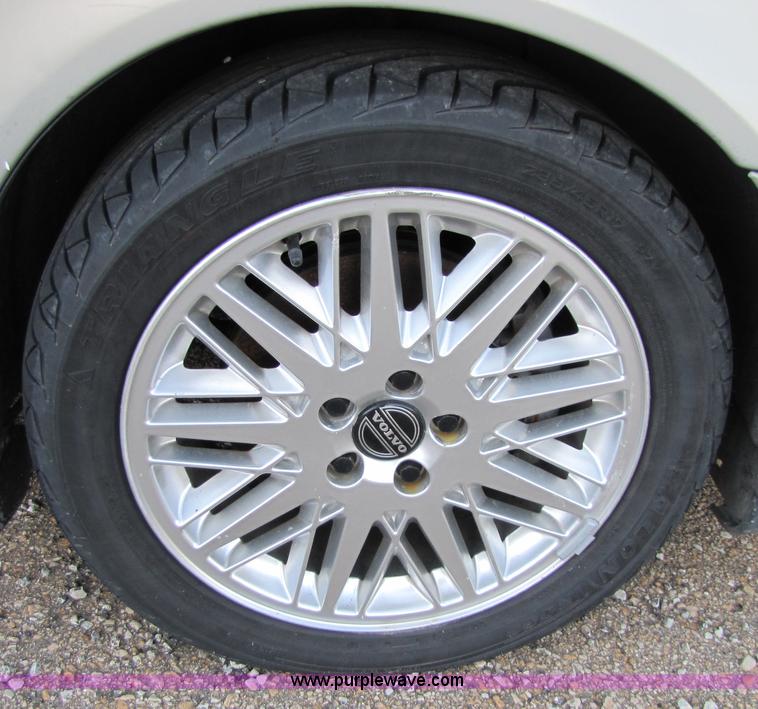 image for item 5260 2001 Volvo S80