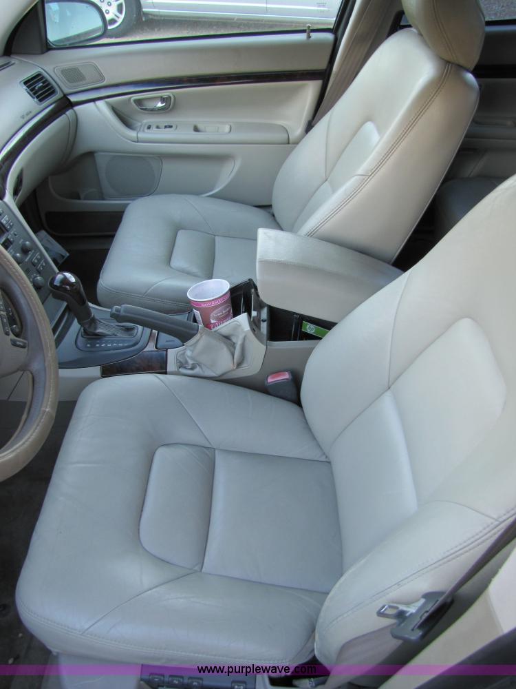 image for item 5260 2001 Volvo S80